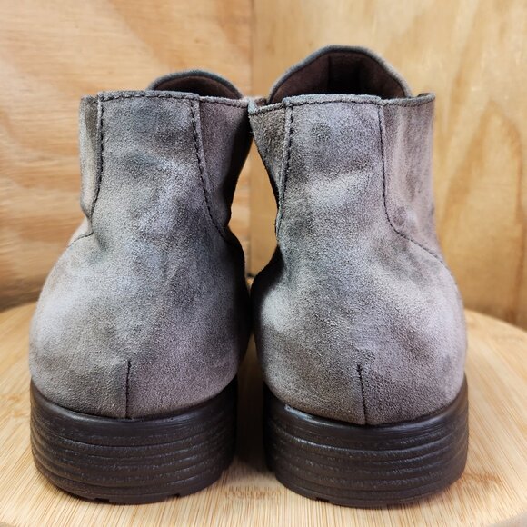 Born McNeil Distressed Taupe Suede Chukka Lace Up Boots - Picture 6 of 10
